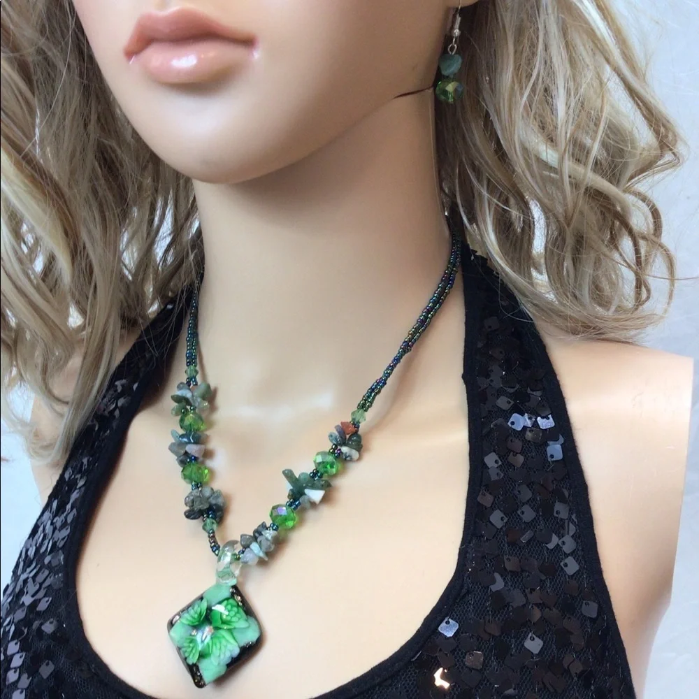 Fashion Green Floral Glass Necklace & Earring Set